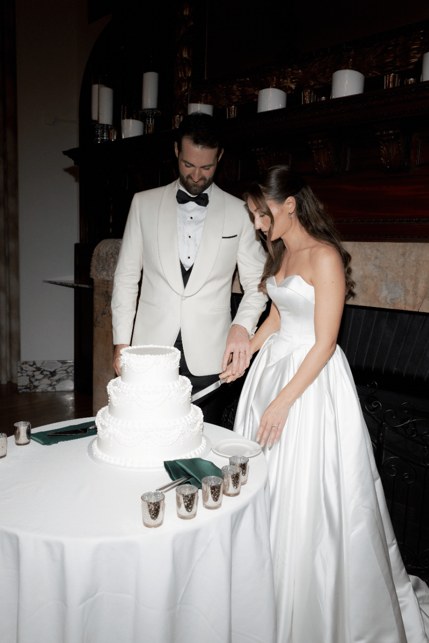 Alexandra Caulfield & David Caulfield's wedding-image-37