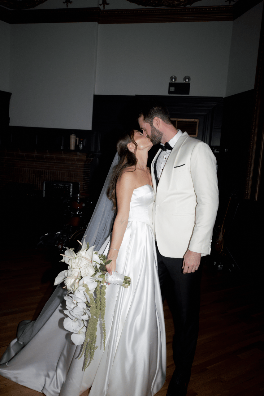 Alexandra Caulfield & David Caulfield's wedding-image-21