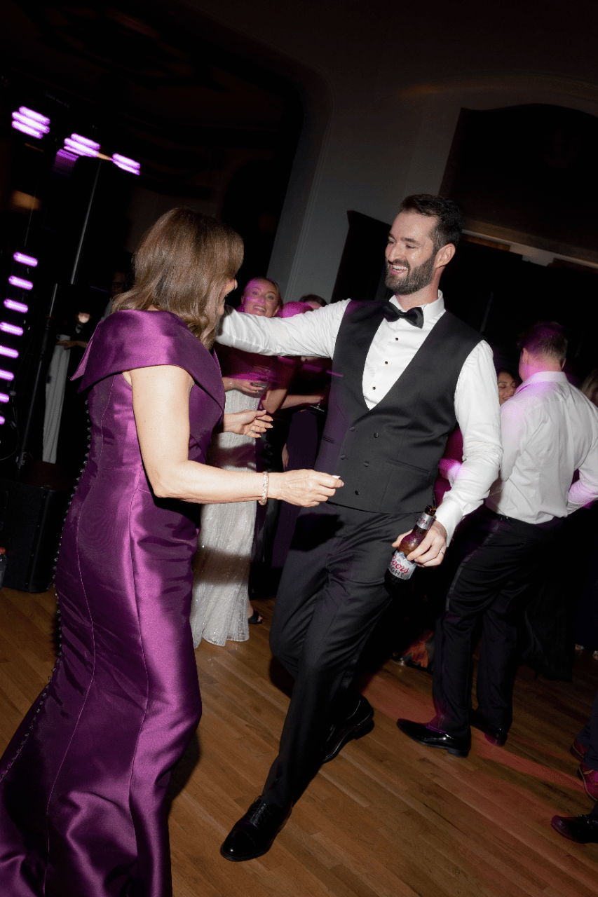 Alexandra Caulfield & David Caulfield's wedding-image-36
