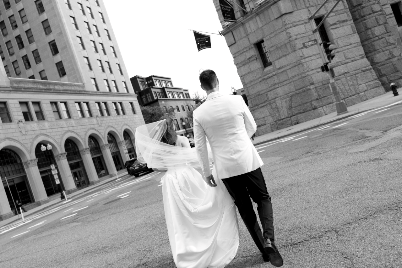 Alexandra Caulfield & David Caulfield's wedding-image-9