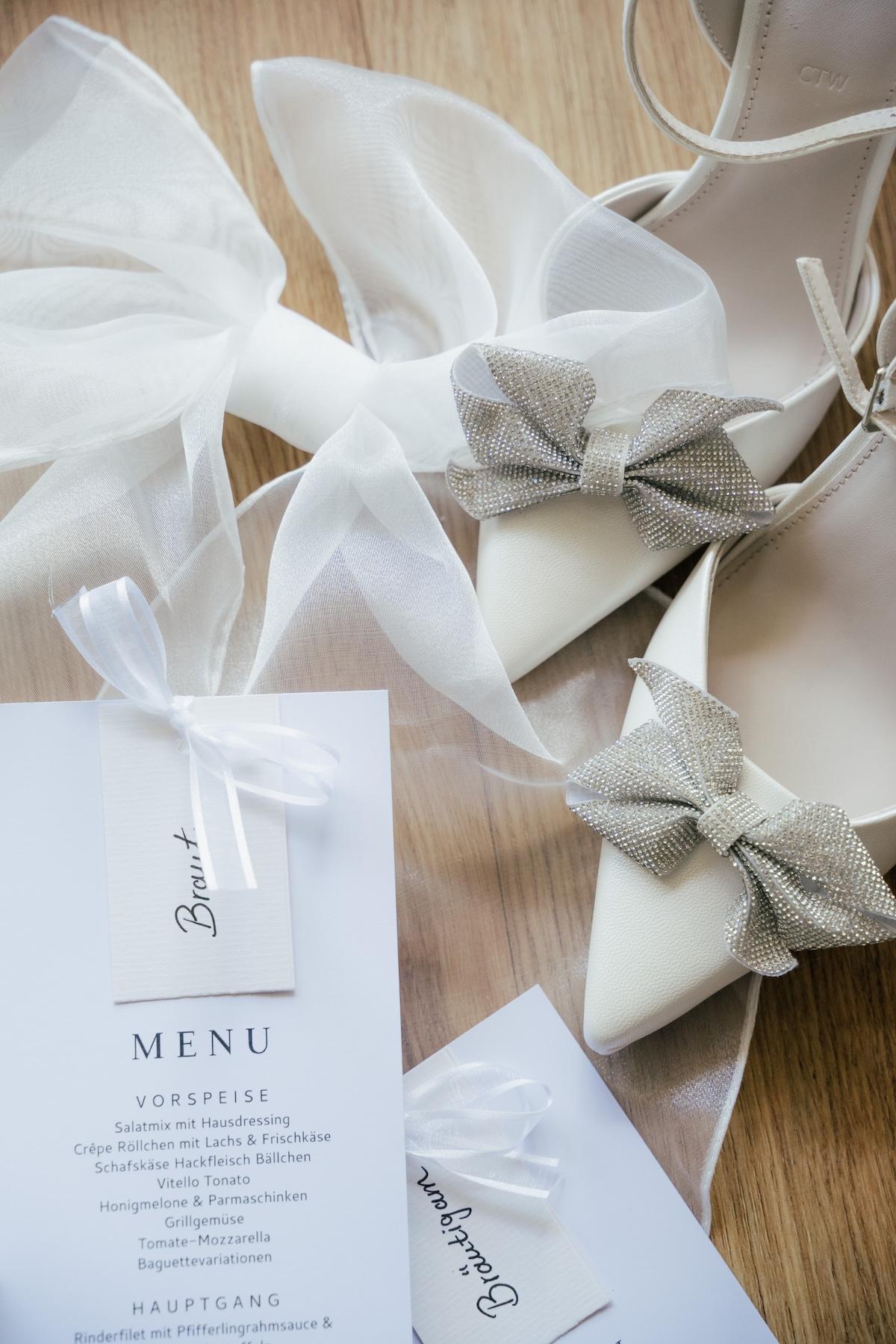 A Classic Spring Wedding at The Garden Villa 25