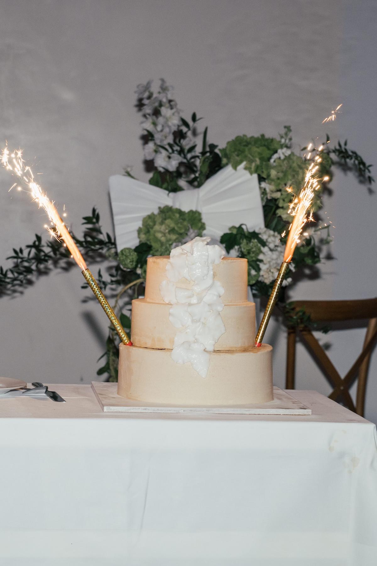 A Classic Spring Wedding at The Garden Villa 22