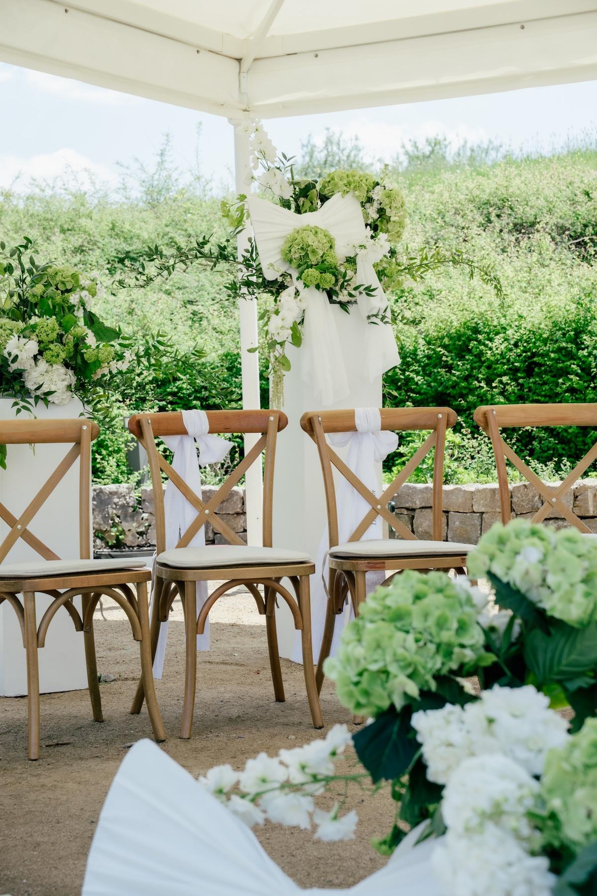 A Classic Spring Wedding at The Garden Villa photo 4