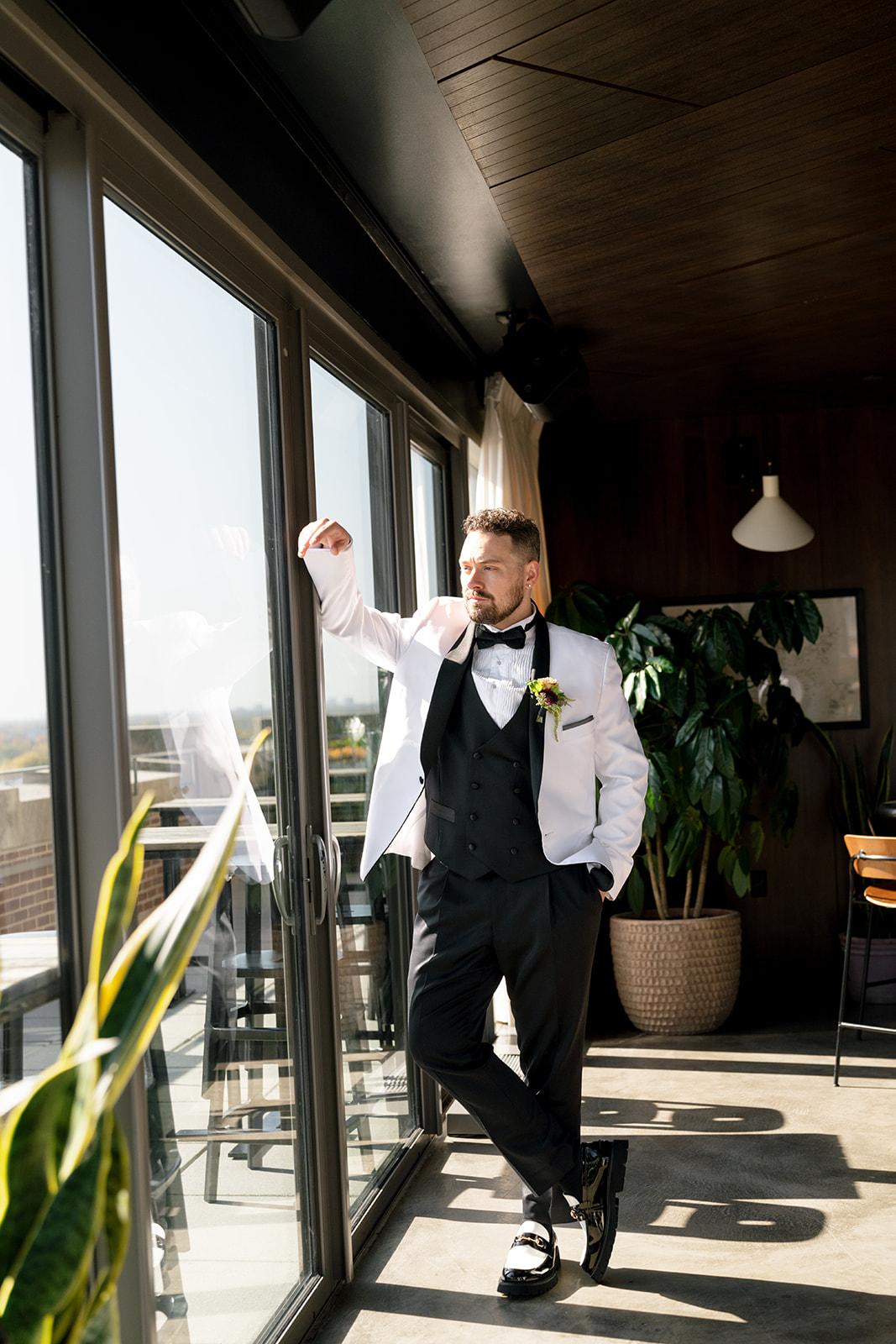 A Non-Traditional Fall Wedding at the Sarabande 14