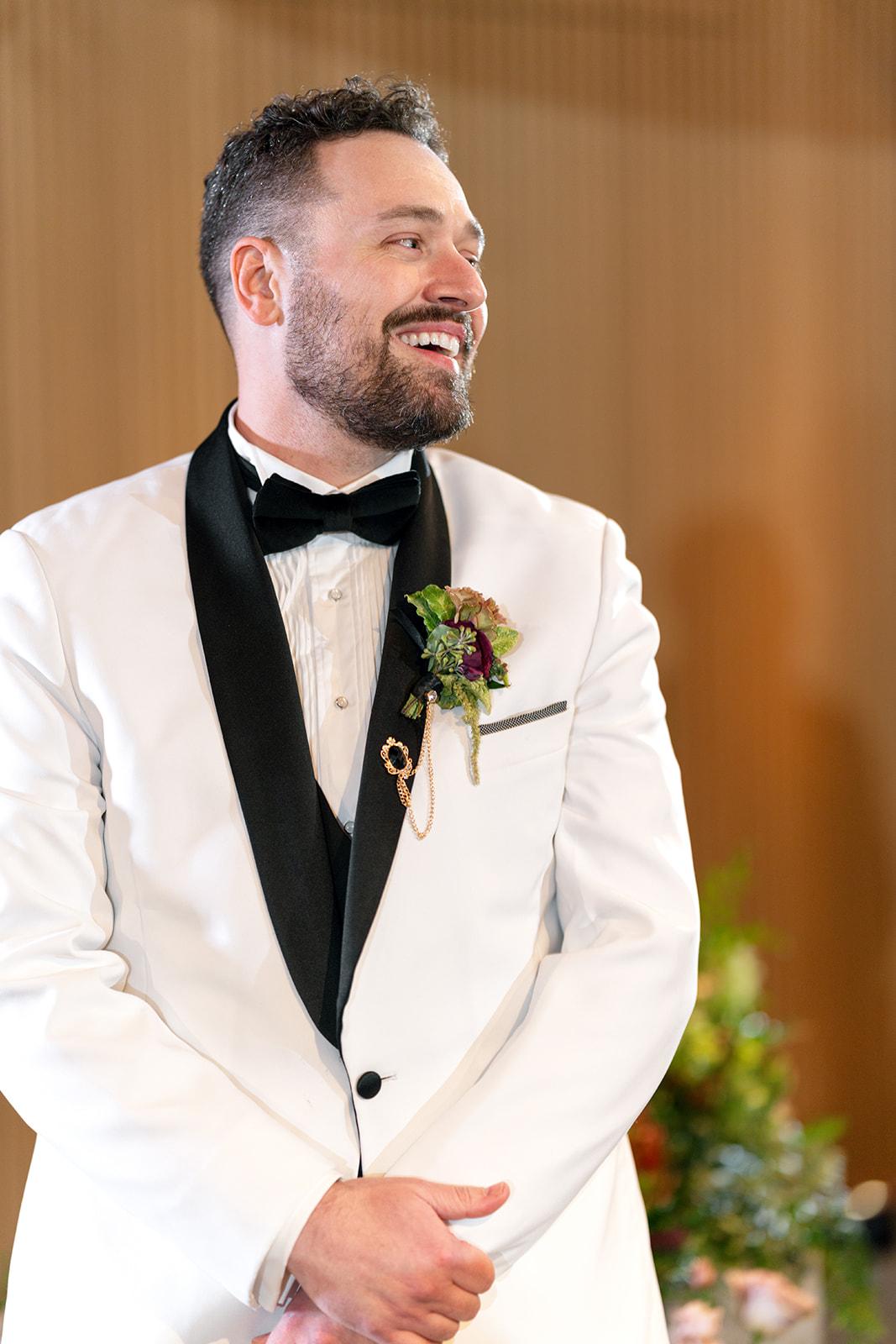 A Non-Traditional Fall Wedding at the Sarabande photo 5