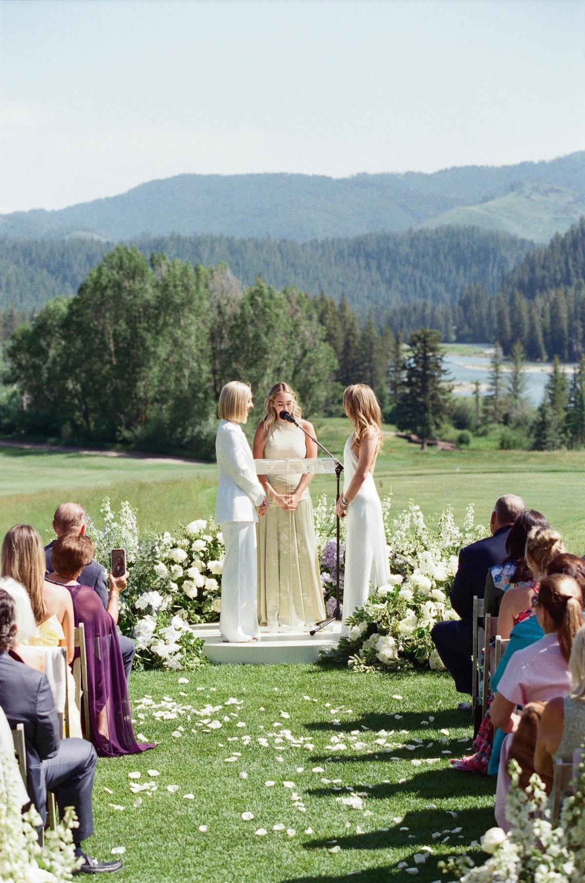 A Romantic Fall Wedding at the Snake River Sporting Club 44