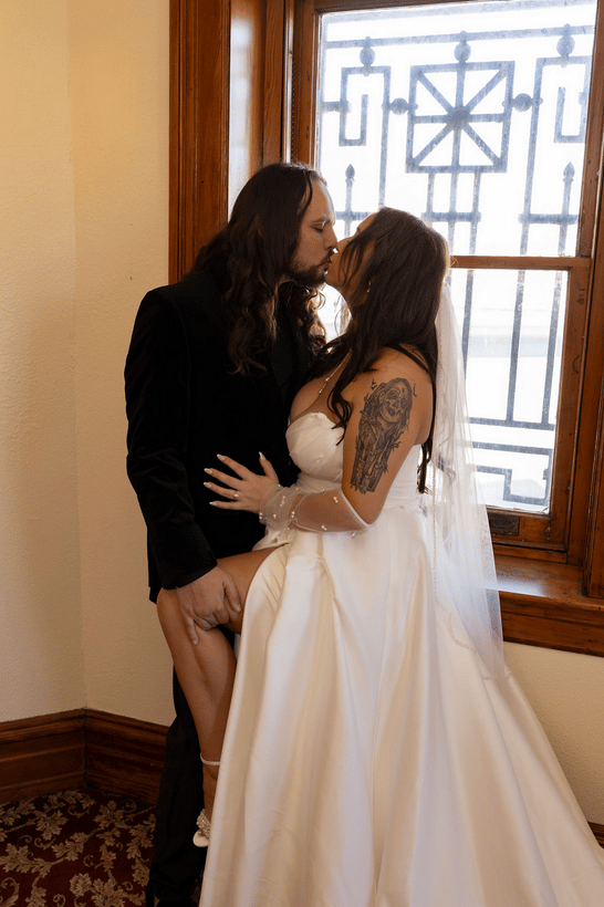 A Non-Traditional Fall Wedding at La Banque de Fleuve 17