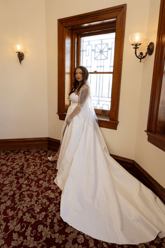 A Non-Traditional Fall Wedding at La Banque de Fleuve 10