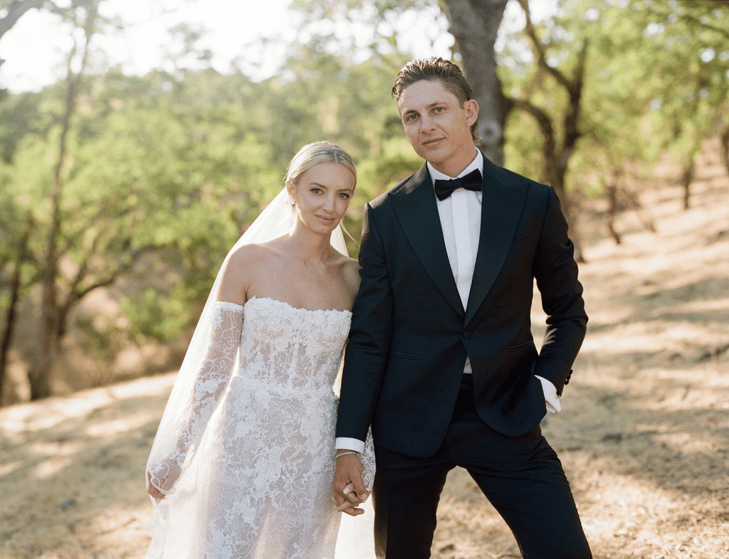 Emma Vincent & Troy Stecher's wedding-image-17