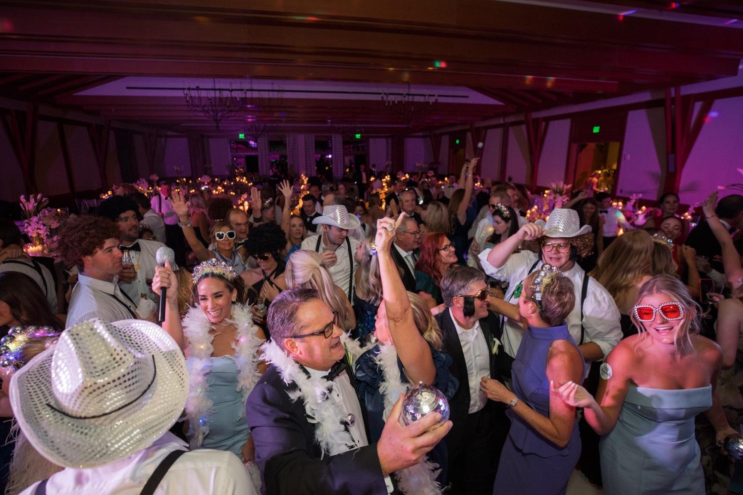 A Modern Fall Wedding at The Ritz-Carlton, Lake Tahoe 18