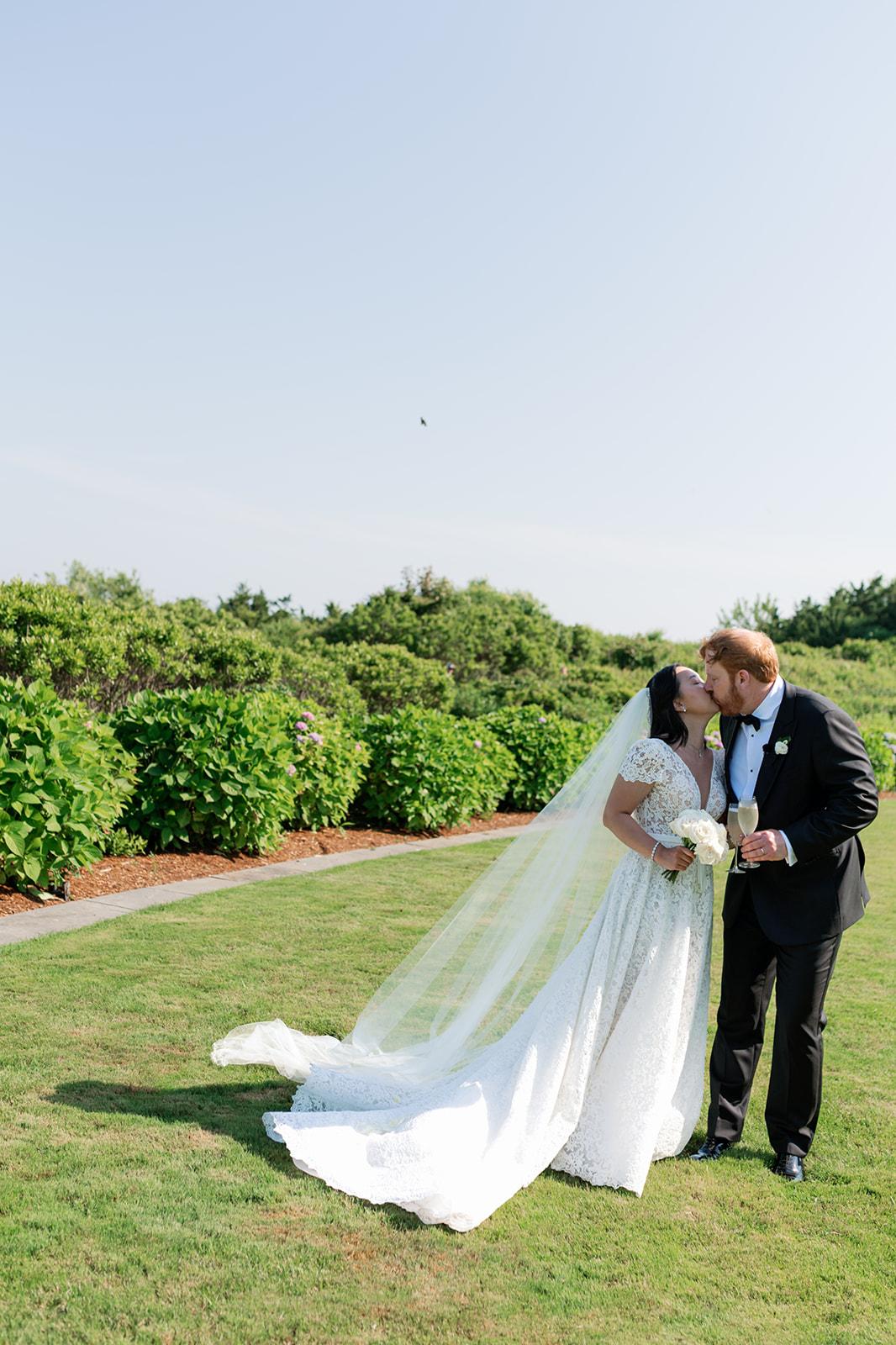 A Classic Summer Wedding at the Ocean House 36
