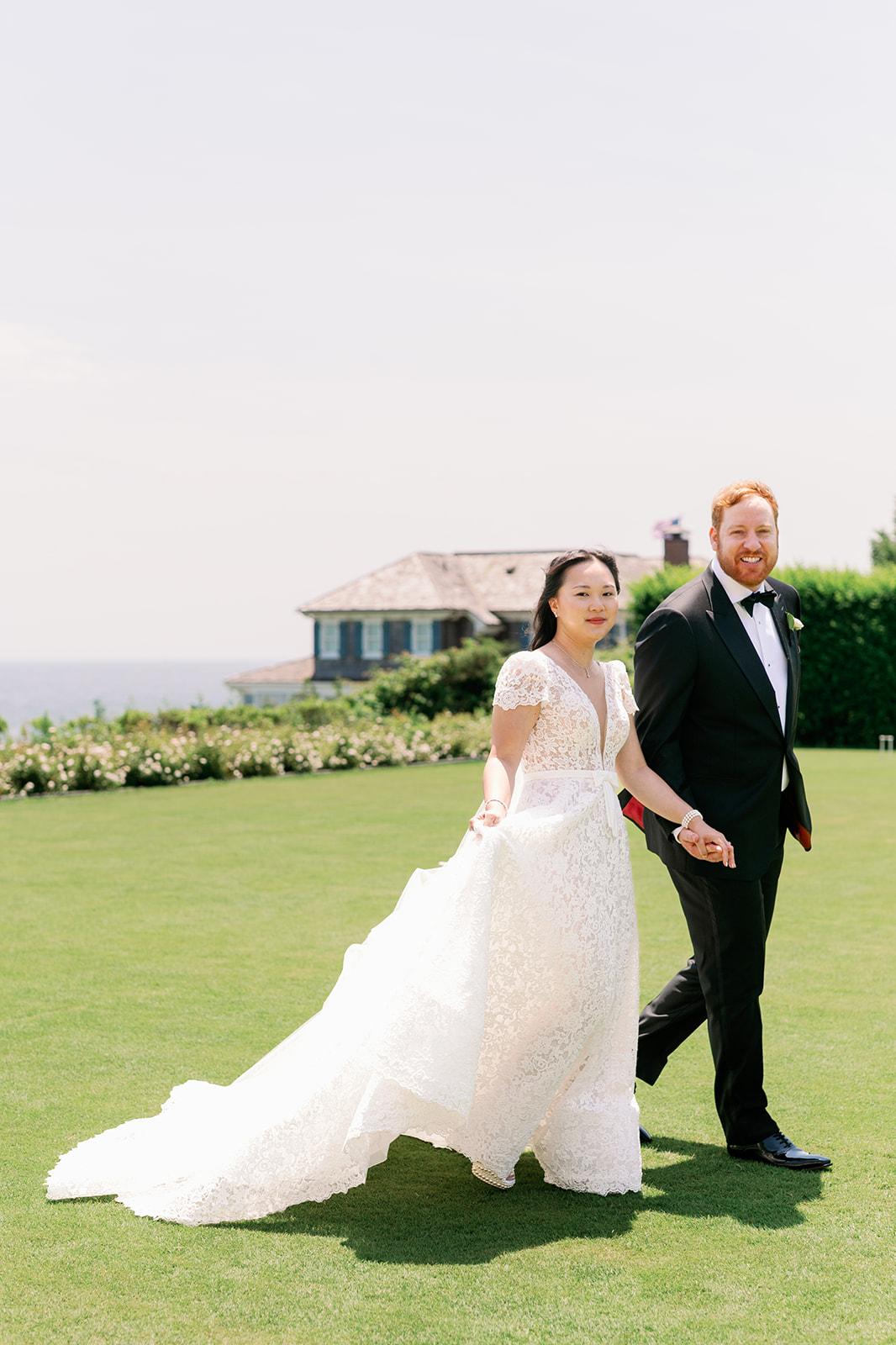 A Classic Summer Wedding at the Ocean House photo 3