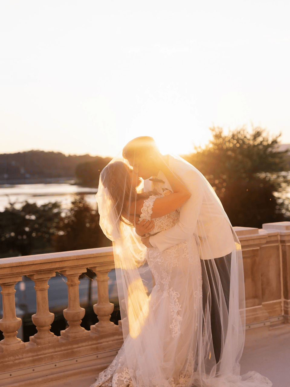 Ellie Logan & Jonathan Logan's wedding-image-3