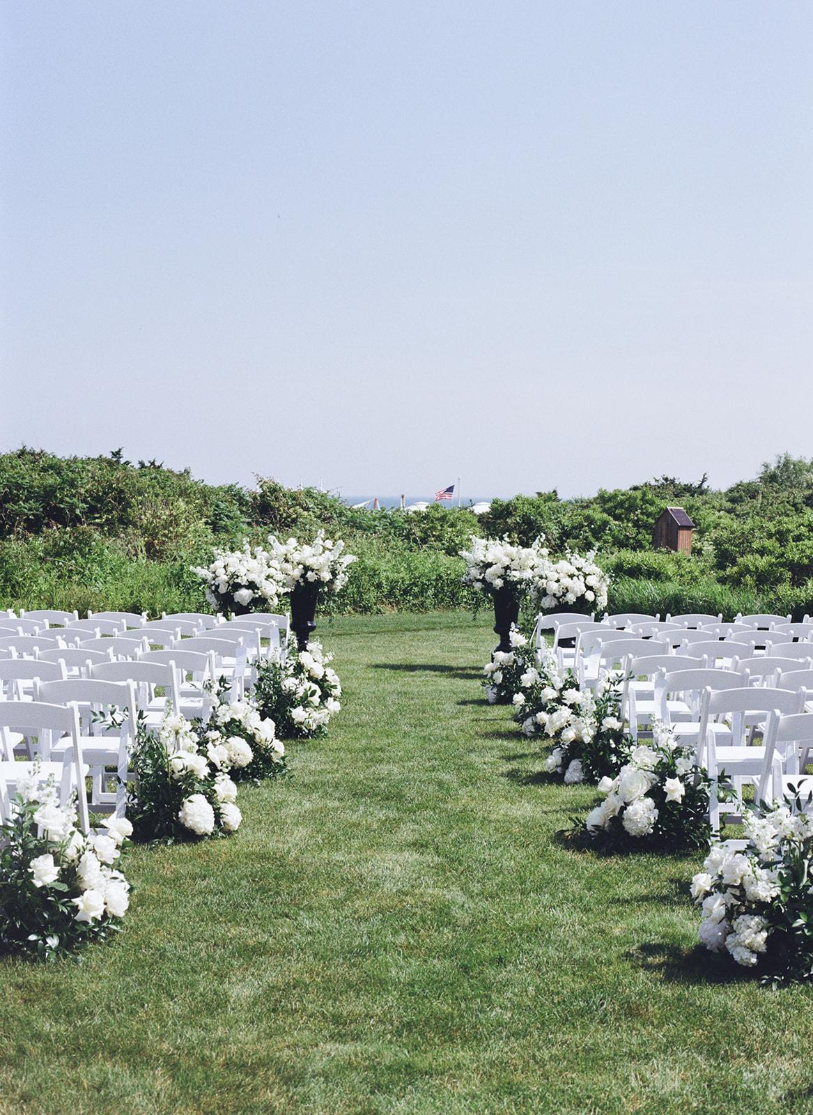 A Classic Summer Wedding at the Ocean House photo 5