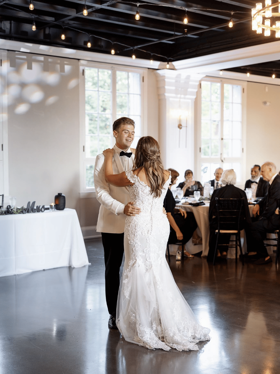 Ellie Logan & Jonathan Logan's wedding-image-14