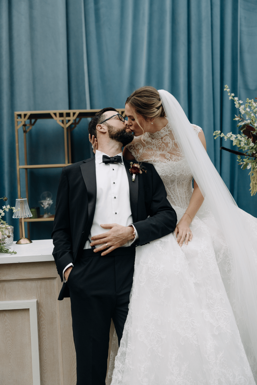 A Modern Fall Wedding at Beacon Hill Manor