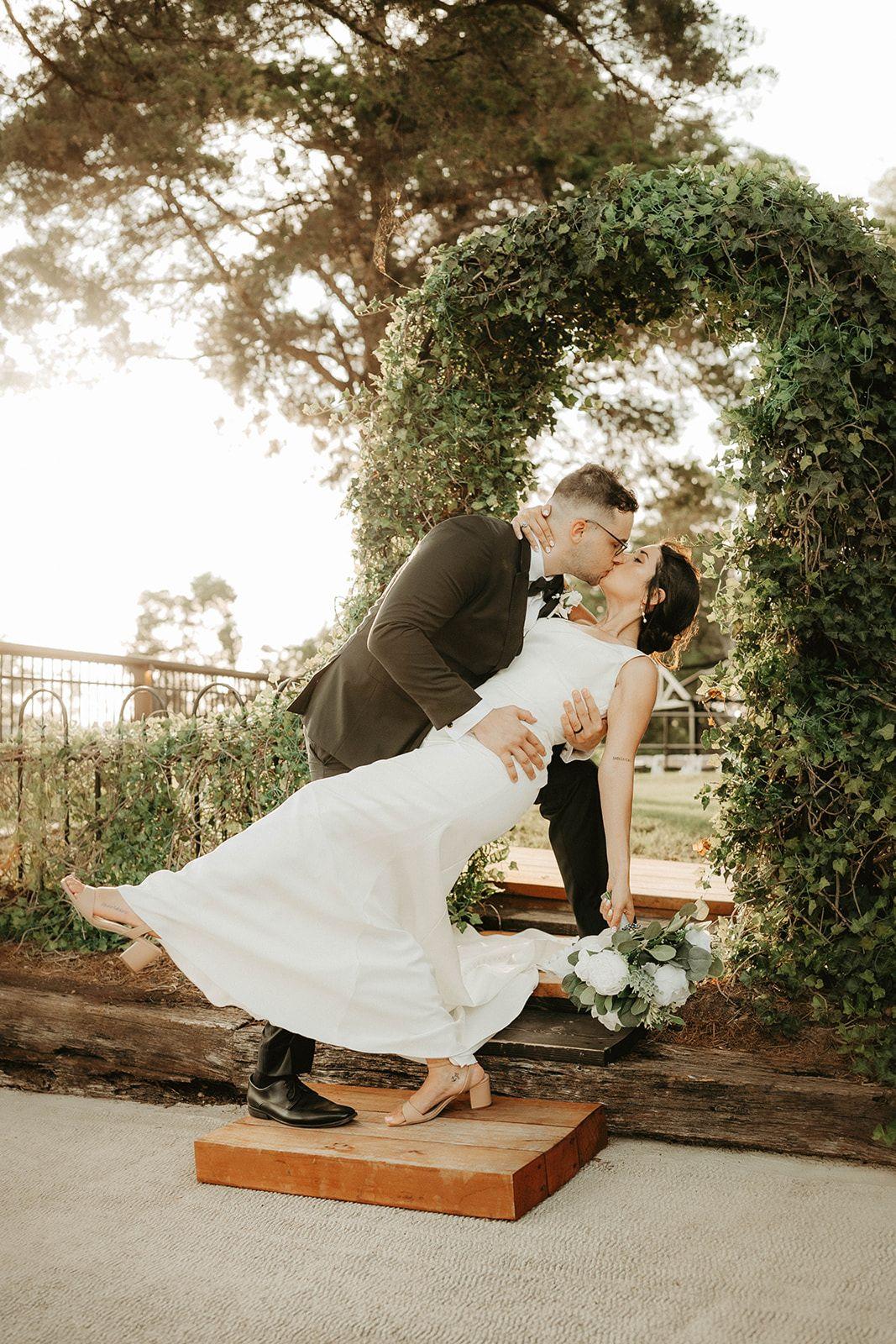 A Classic Summer Wedding at Red Ridge Receptions