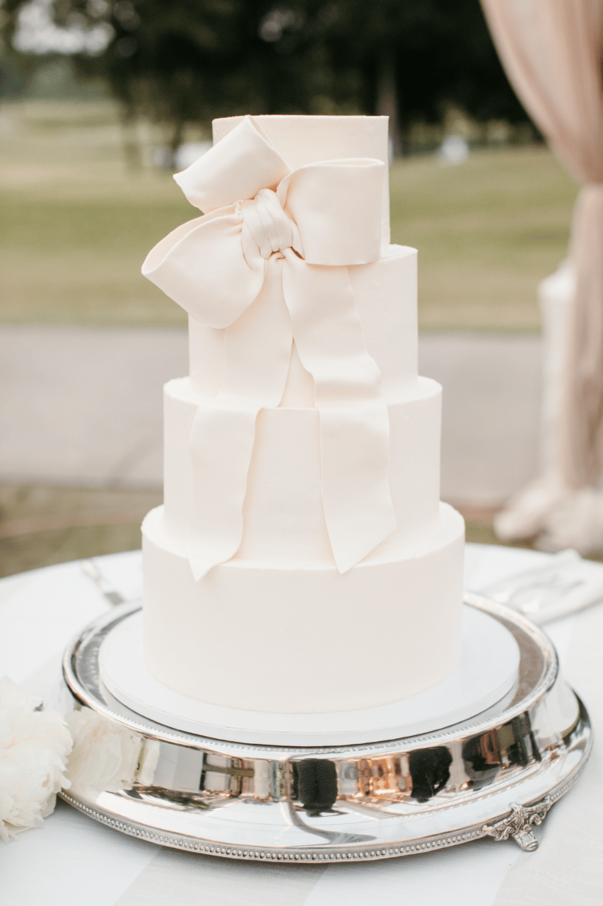 An Effortlessly Elegant Garden Wedding in Tennessee