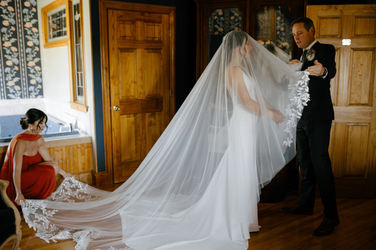 An Intimate Autumn Wedding at a Private Estate photo 2