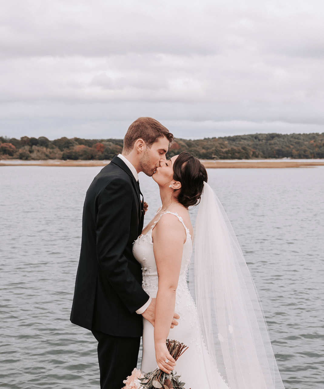 Hannah Ayotte & Jon Gabriel's wedding-image-44