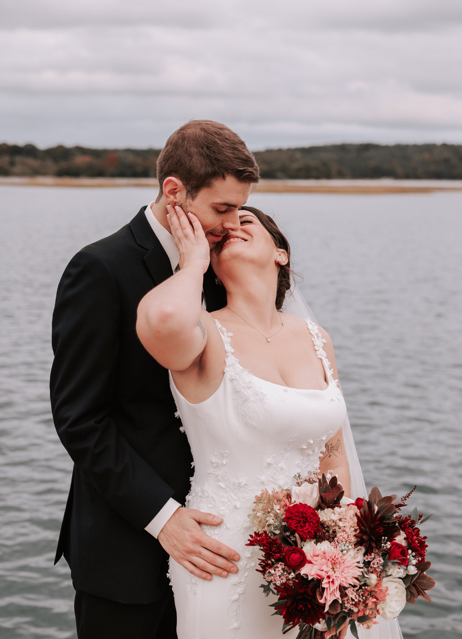 Hannah Ayotte & Jon Gabriel's wedding-image-45
