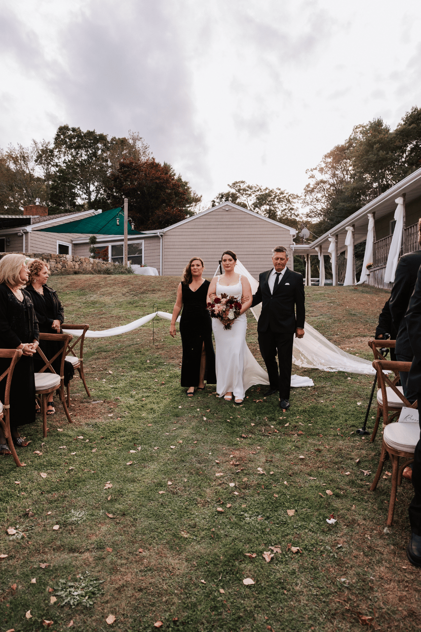 Hannah Ayotte & Jon Gabriel's wedding-image-29