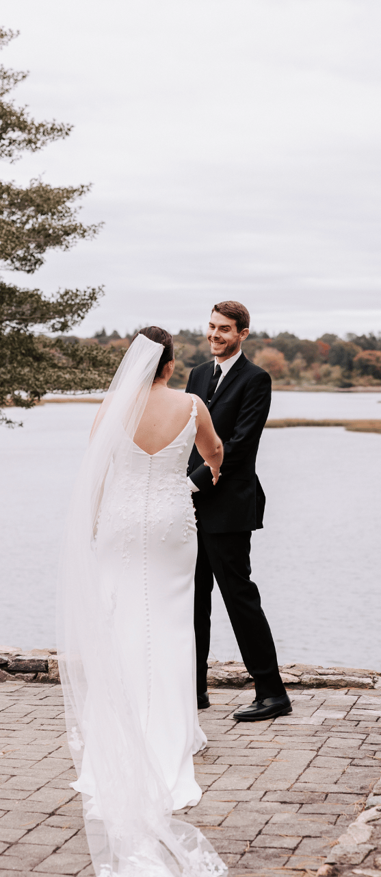Hannah Ayotte & Jon Gabriel's wedding-image-9