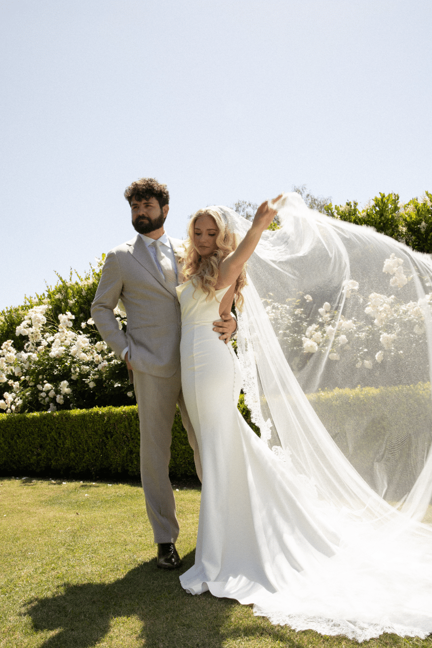 Effortless Romance in a Lush California Landscape