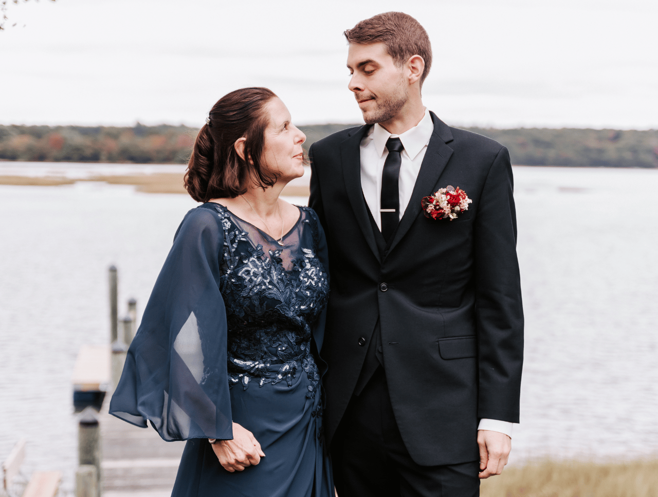 Hannah Ayotte & Jon Gabriel's wedding-image-23