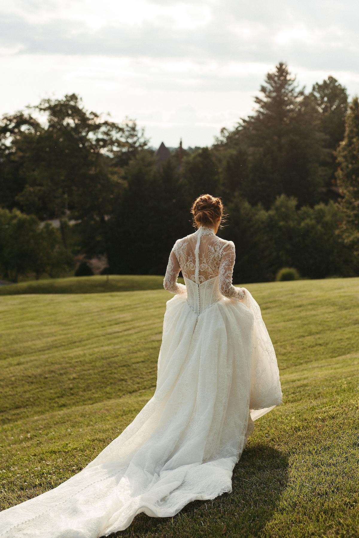 A Romantic Summer Wedding at the Omni Grove Park Inn 19
