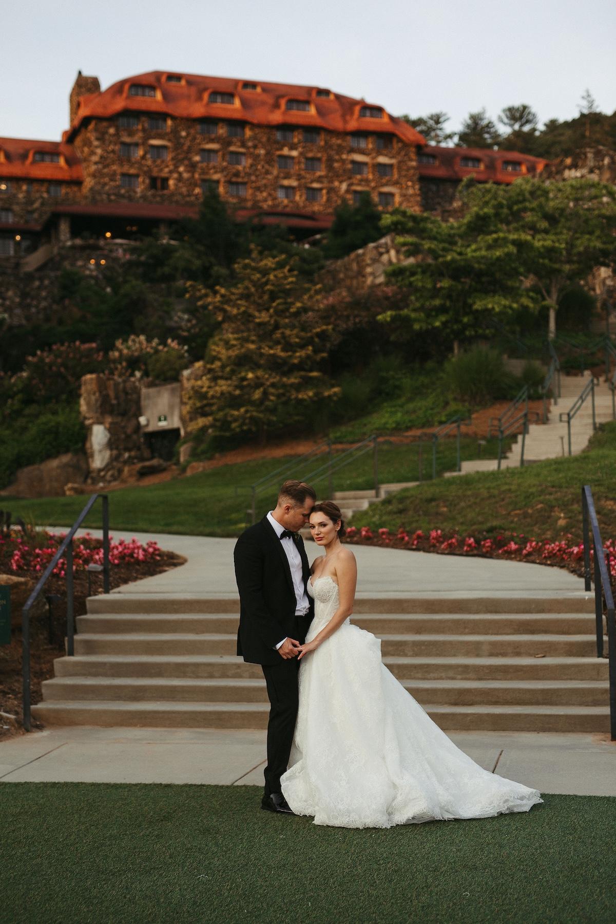 A Romantic Summer Wedding at the Omni Grove Park Inn 20