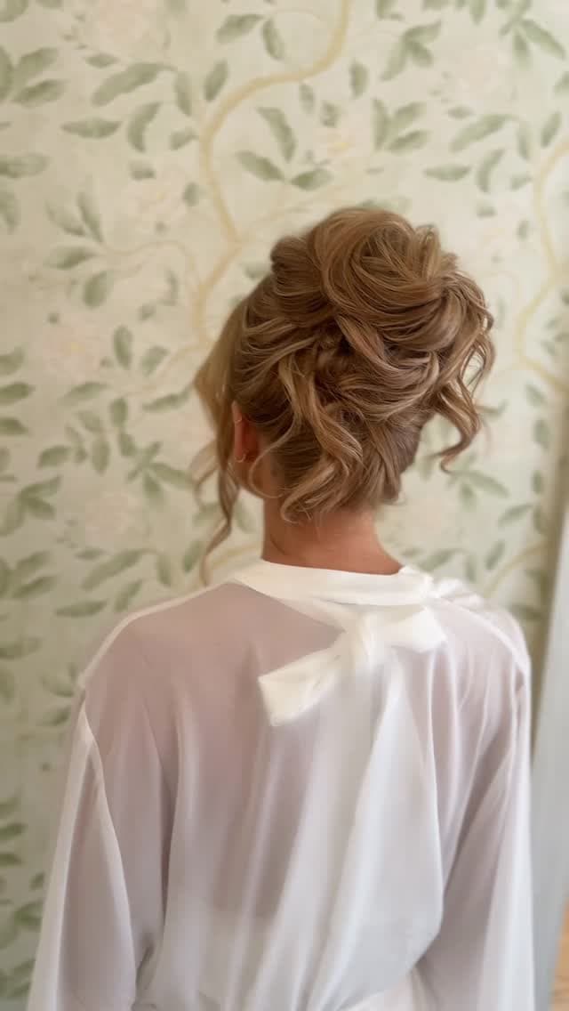 Lou's Hairdos portfolio 1