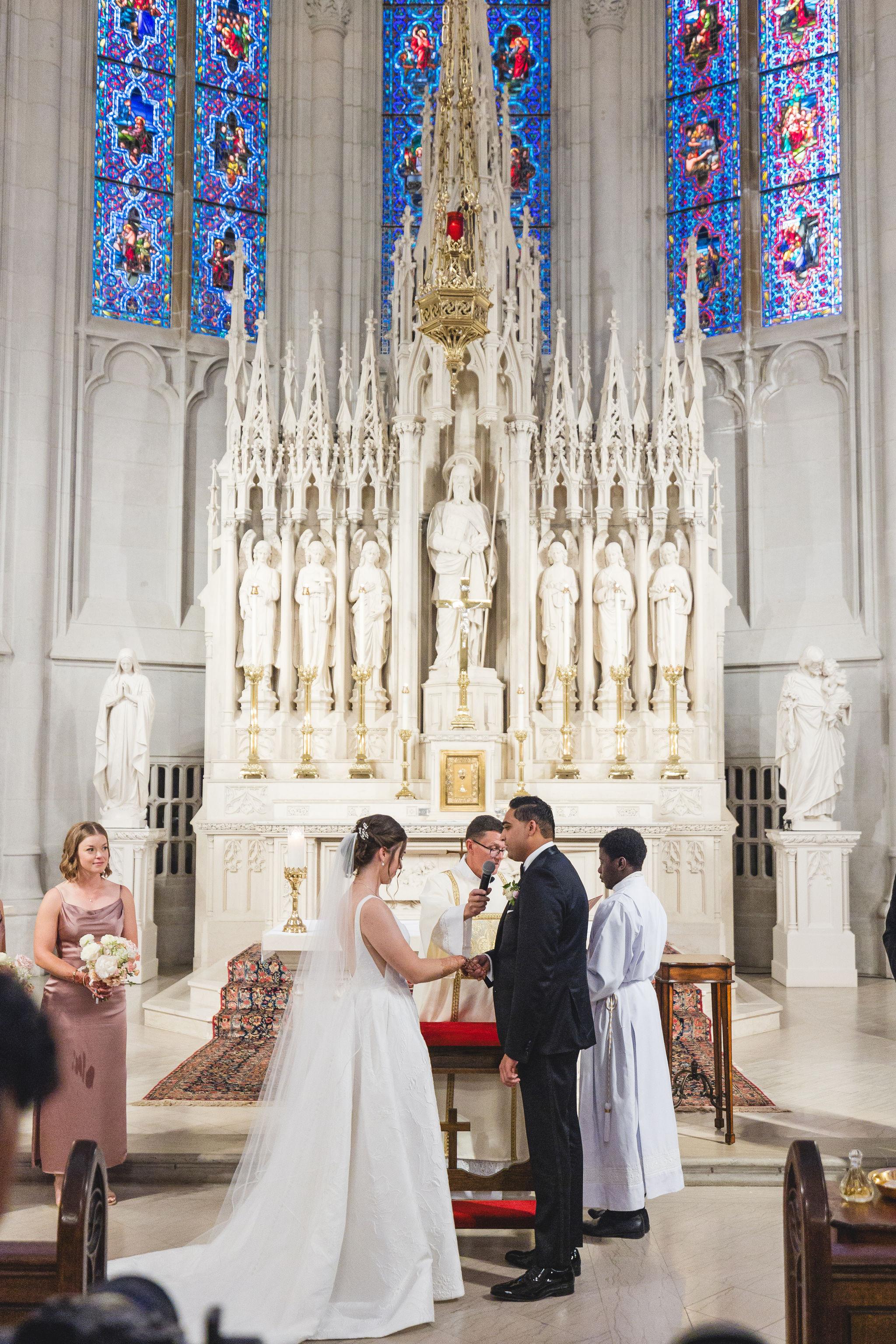 A Glamorous Summer Wedding at the Harold Washington Library 40