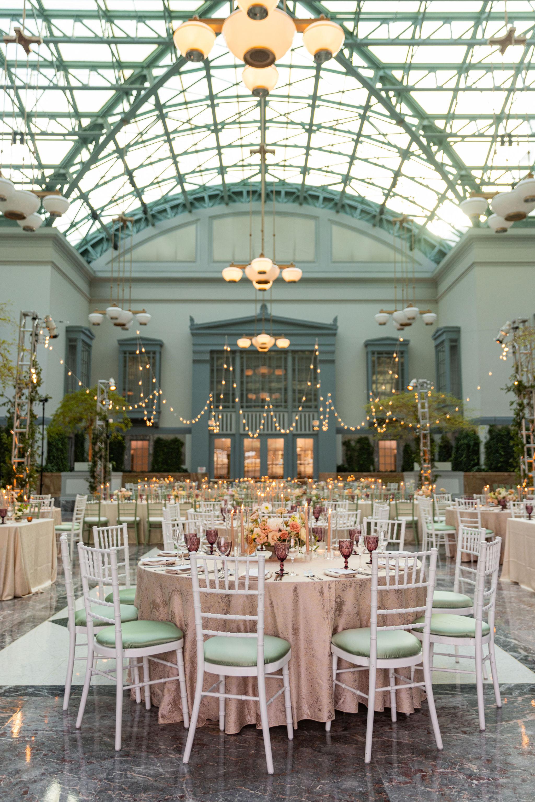 A Glamorous Summer Wedding at the Harold Washington Library 29