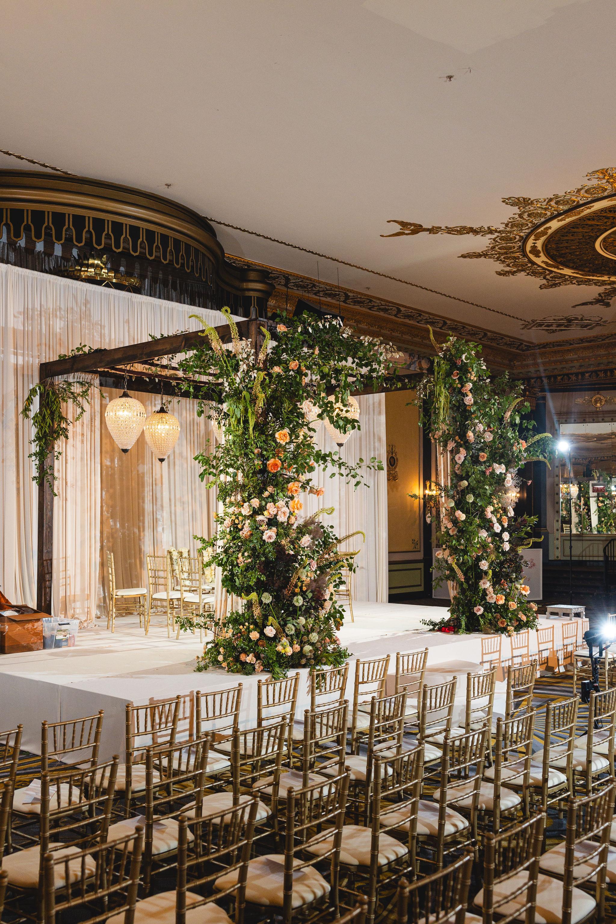 A Glamorous Summer Wedding at the Harold Washington Library 44