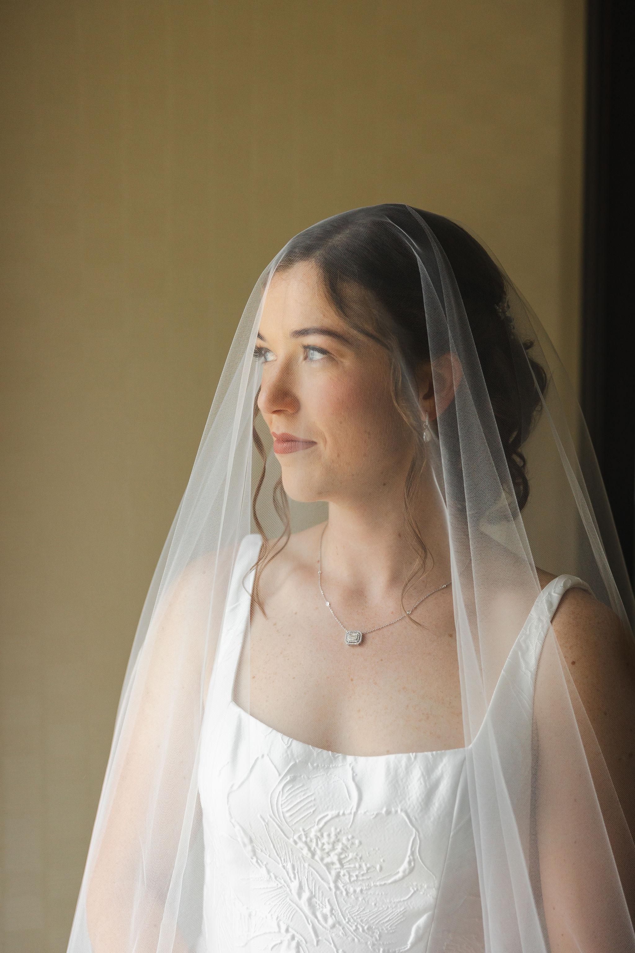 A Glamorous Summer Wedding at the Harold Washington Library 11