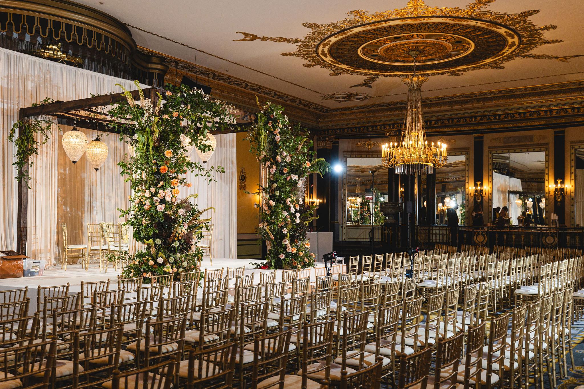 A Glamorous Summer Wedding at the Harold Washington Library 22