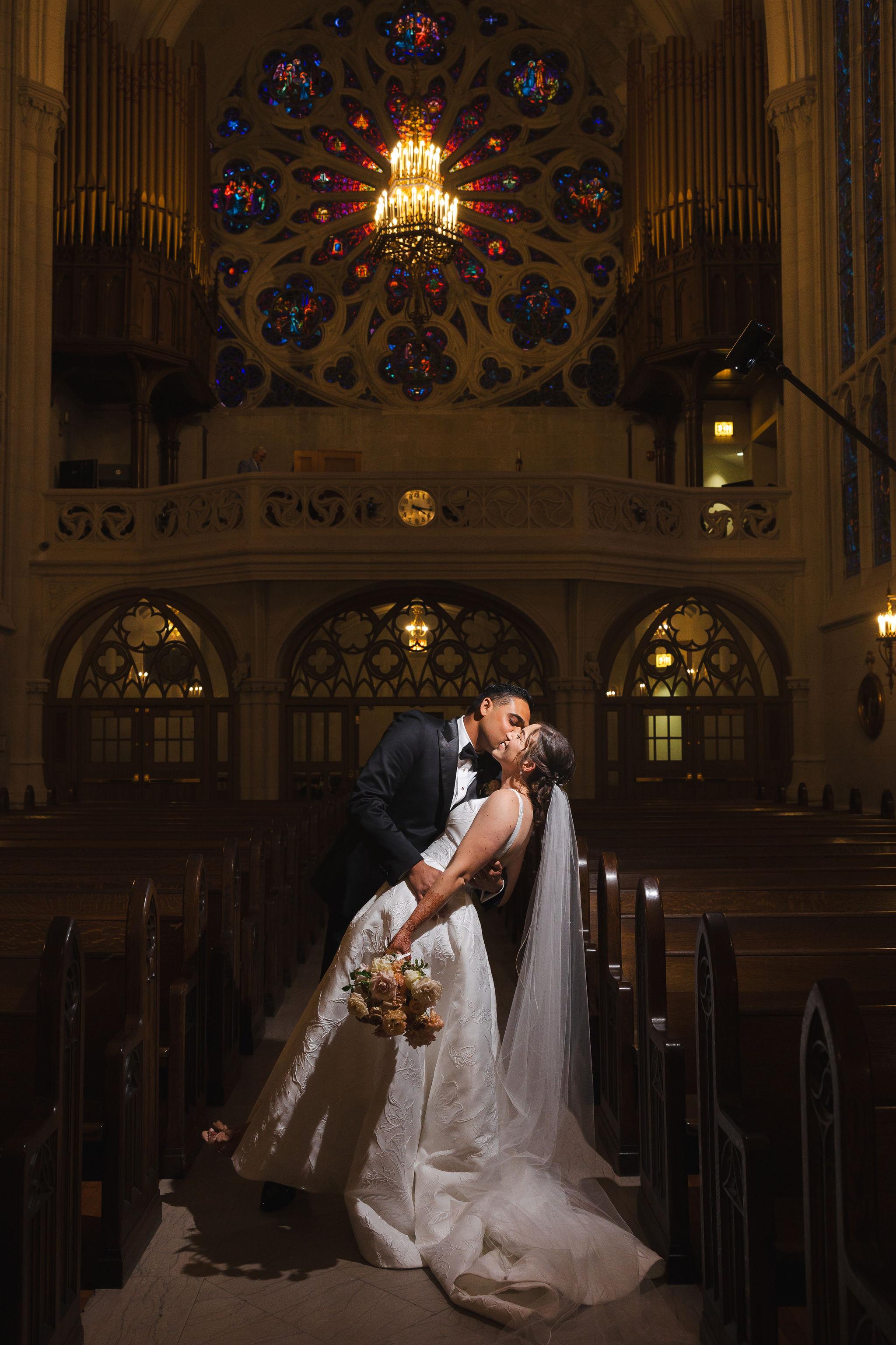 A Glamorous Summer Wedding at the Harold Washington Library 12