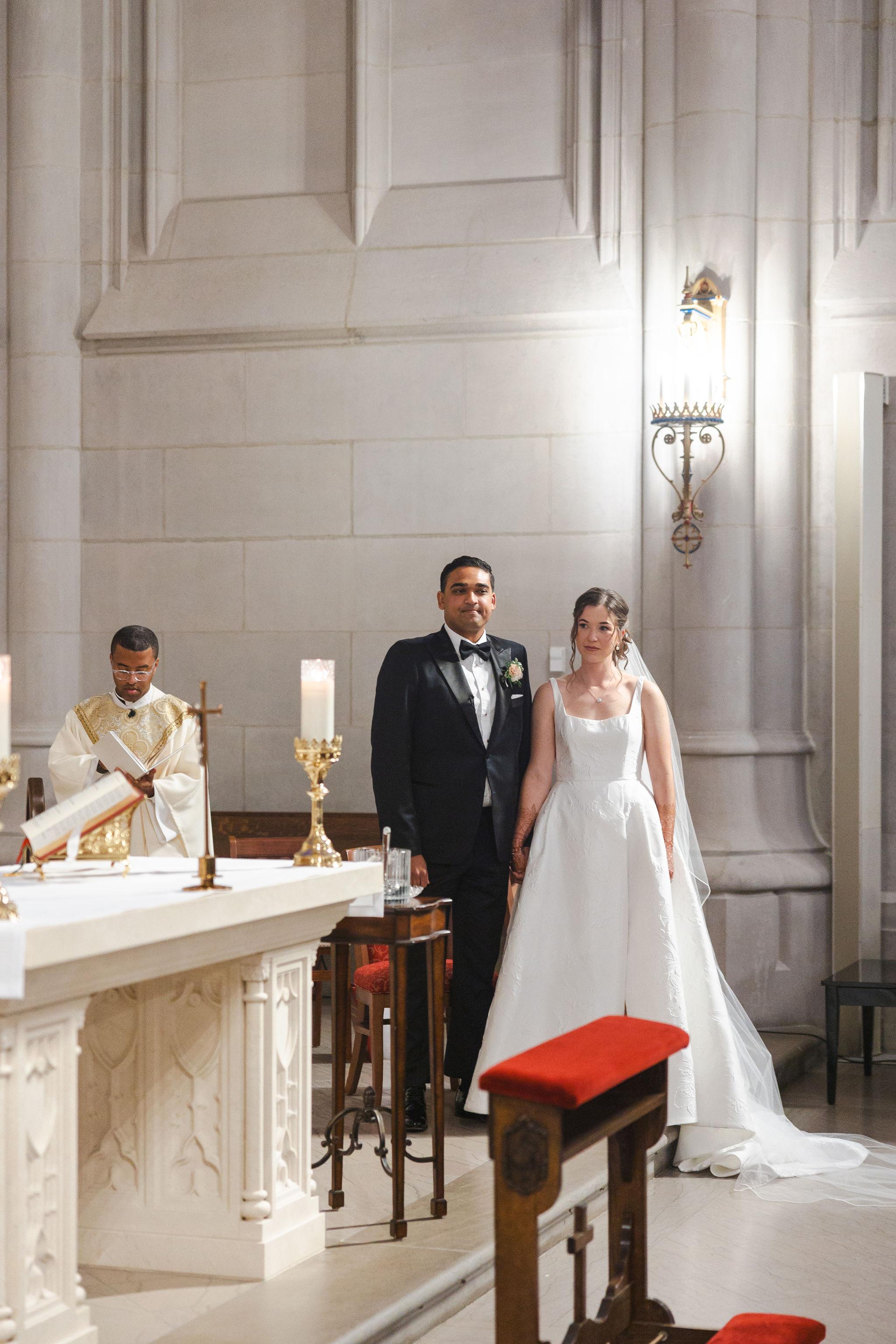 A Glamorous Summer Wedding at the Harold Washington Library 17