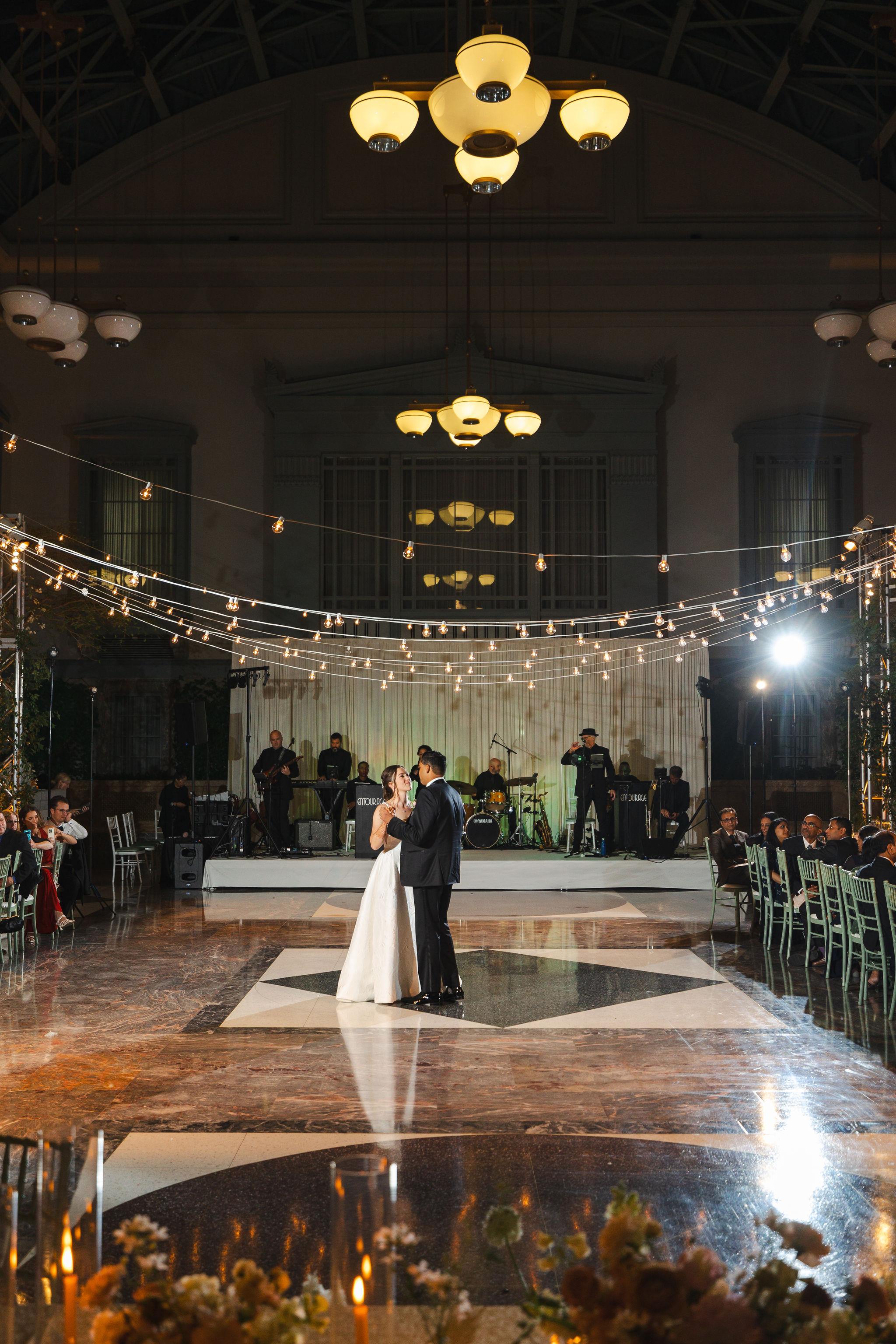 A Glamorous Summer Wedding at the Harold Washington Library 26