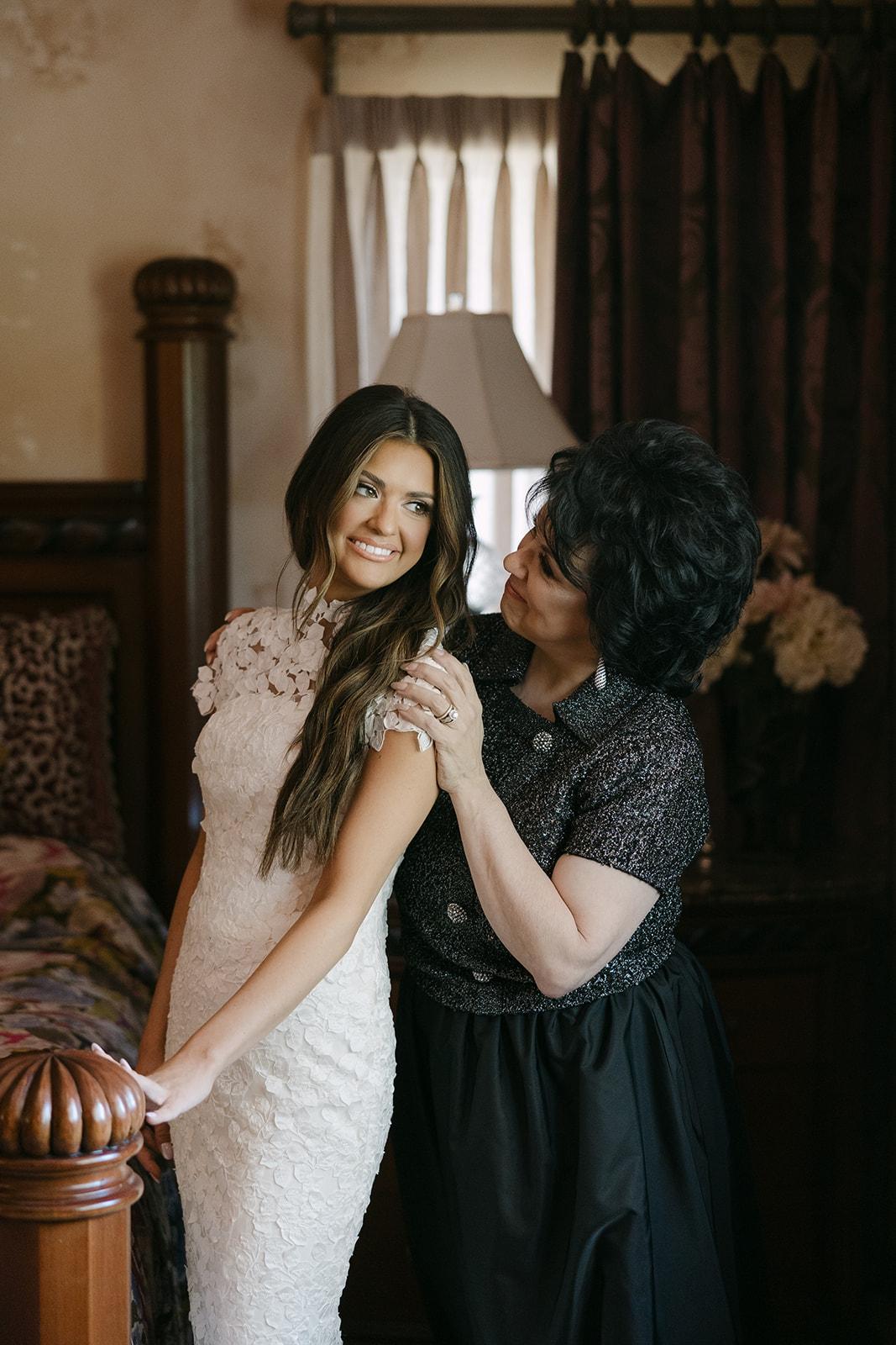 A Modern Spring Wedding at the Mark Arts Center 18