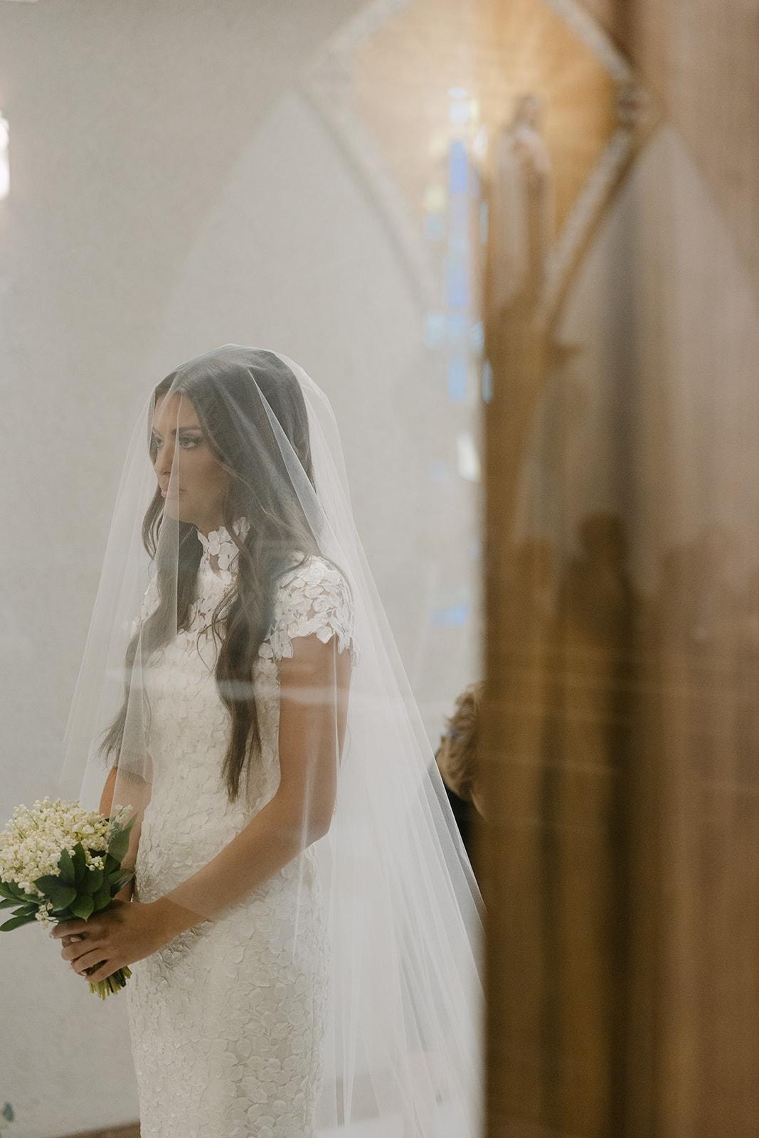 A Modern Spring Wedding at the Mark Arts Center photo 4