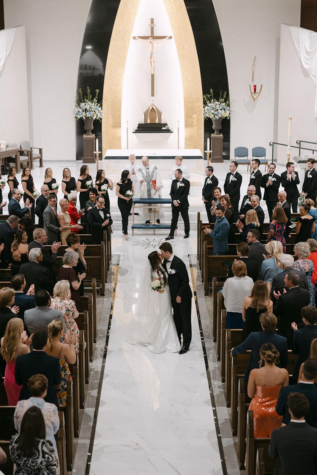 A Modern Spring Wedding at the Mark Arts Center 42