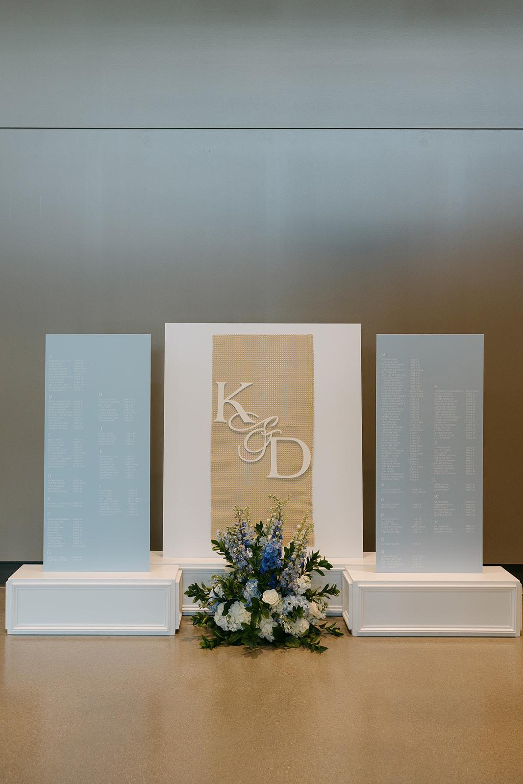 A Modern Spring Wedding at the Mark Arts Center 14