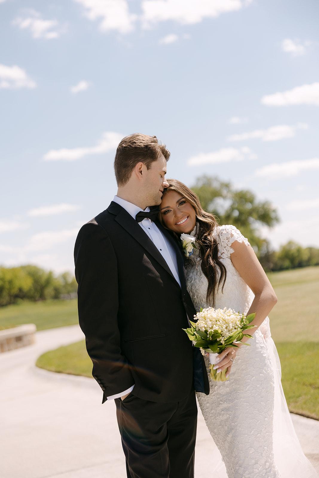 A Modern Spring Wedding at the Mark Arts Center