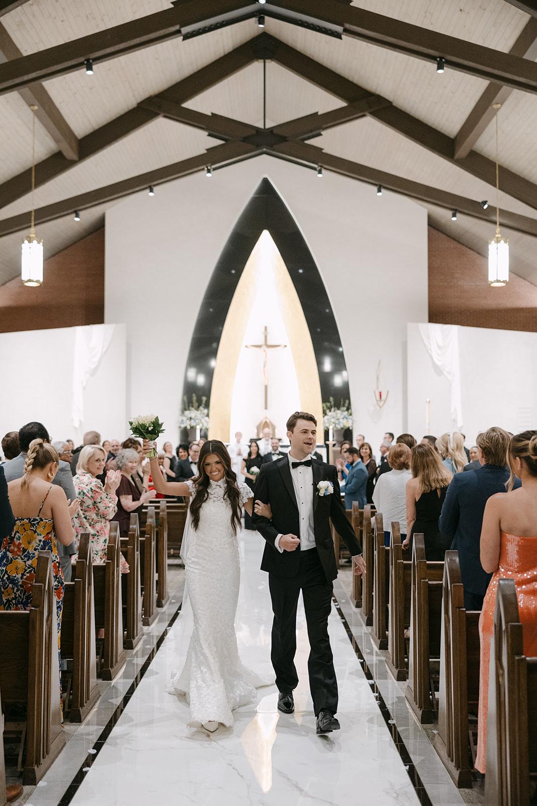 A Modern Spring Wedding at the Mark Arts Center 35