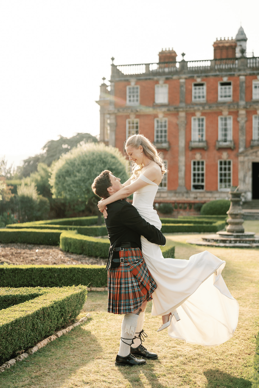 A Refined Romance in a Sun-Kissed Estate Setting