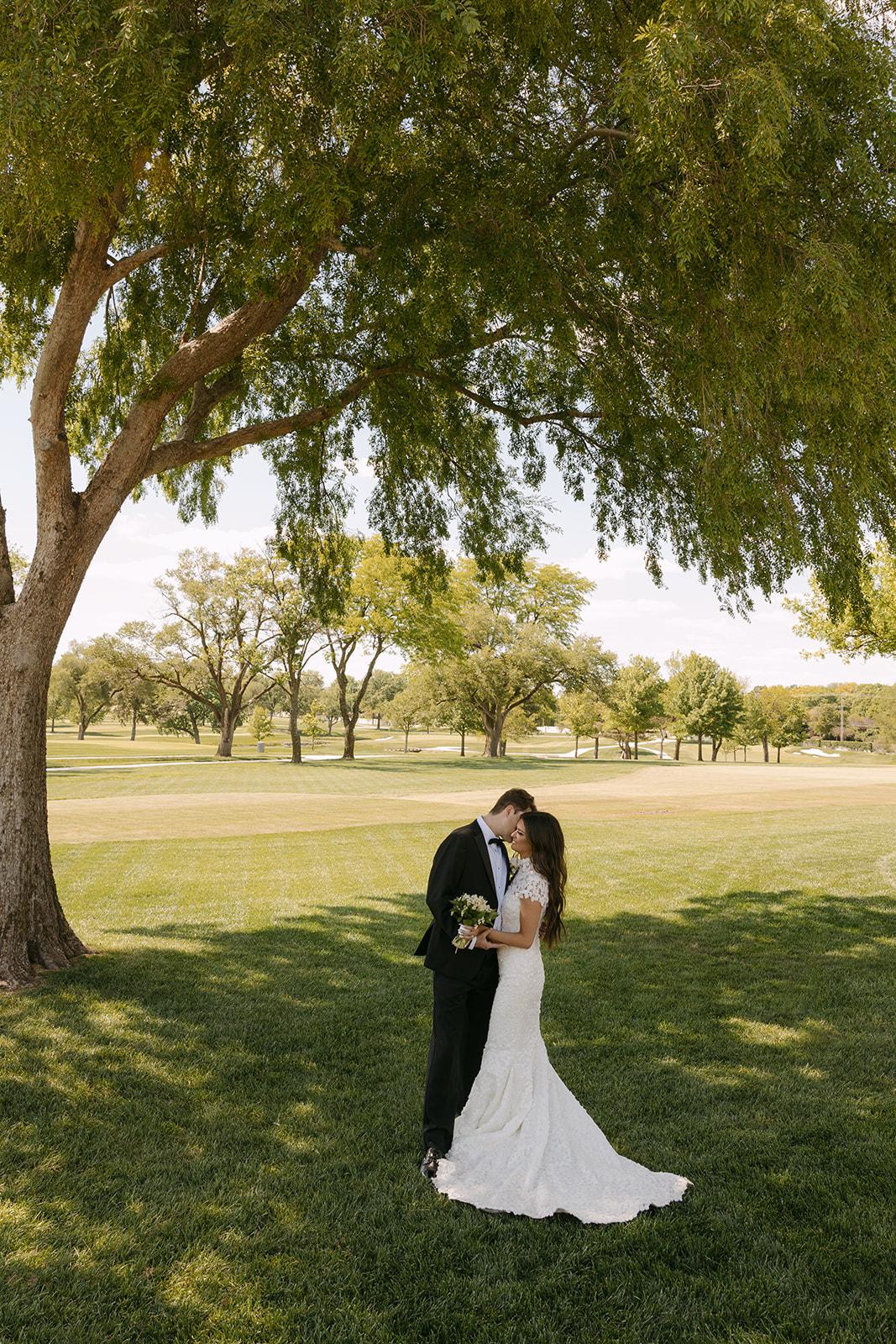 A Modern Spring Wedding at the Mark Arts Center 57