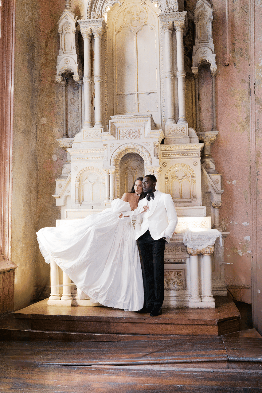 Traveling Weddings With Taylor