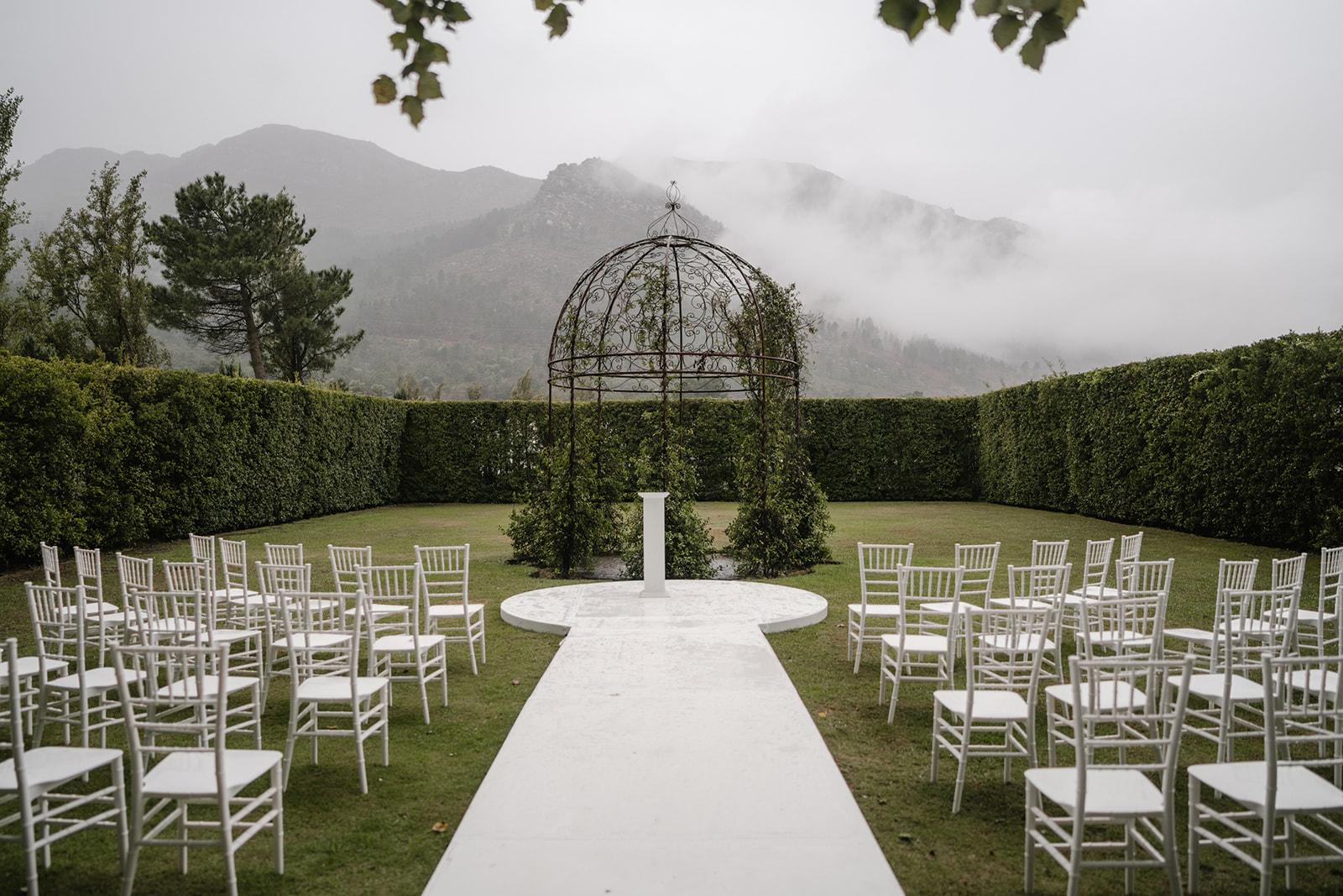 A Classic Spring Wedding at La Paris Estate photo 2